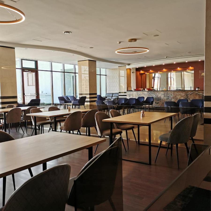 Hotel Zimbru Snagov Tincabesti Buitenkant foto