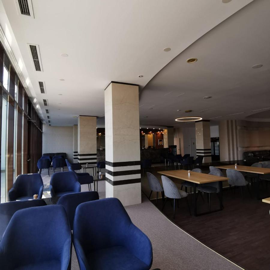 Hotel Zimbru Snagov Tincabesti Buitenkant foto
