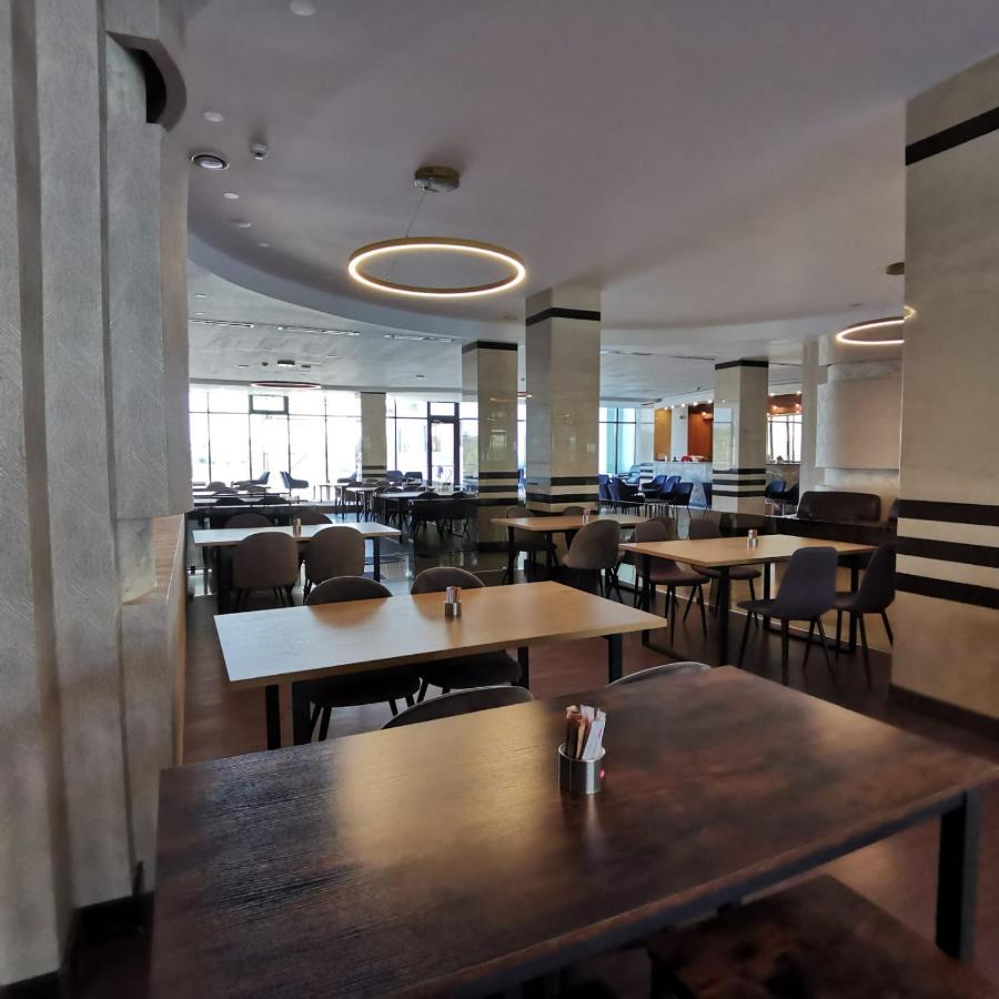Hotel Zimbru Snagov Tincabesti Buitenkant foto